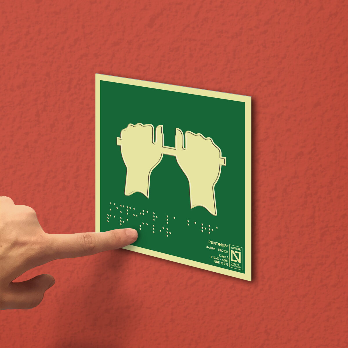 Ejemplo de colocación en pared de la placa