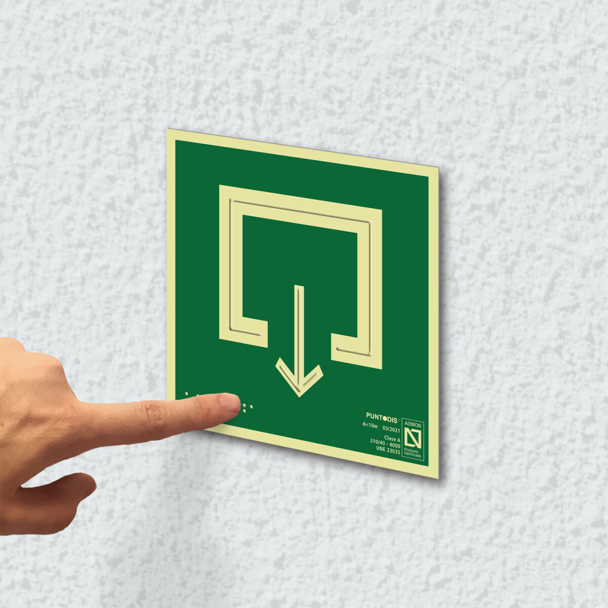 Ejemplo de colocación en pared de la placa