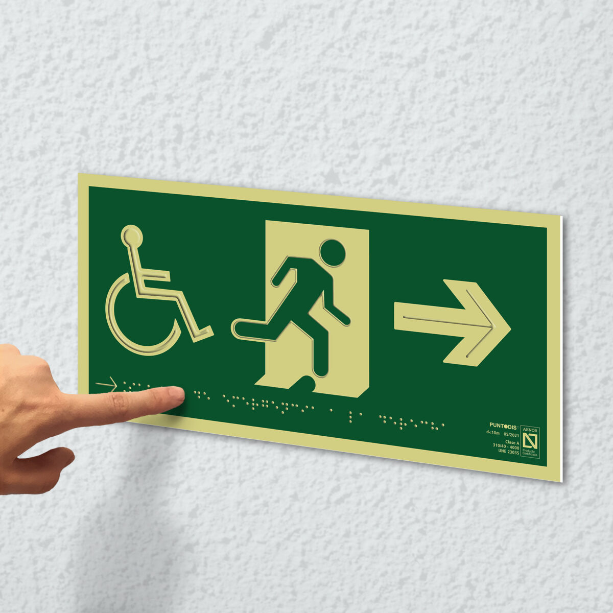 Ejemplo de colocación en pared de la placa
