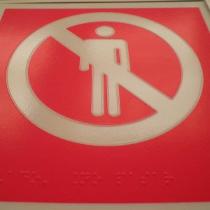 Placa prohibido el paso- Catálogo Normalizado