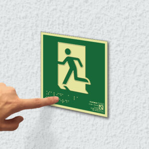 Ejemplo de colocación en pared de la placa