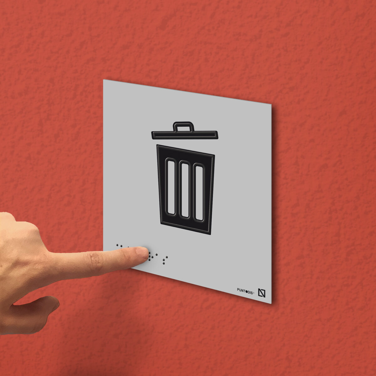 Ejemplo de colocación en pared de la placa