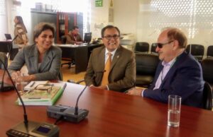 JJ en Ecuador junto a Sandra Esparza