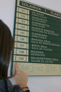 directorio accesible en braille y altorrelieve