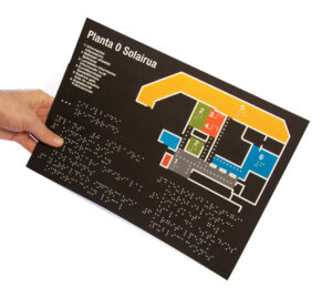 plano accesible en braille y altorrelieve