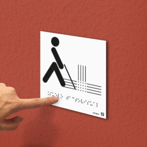 Ejemplo de colocación en pared de la placa