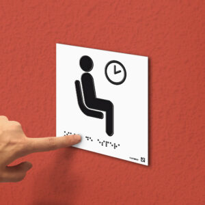 Ejemplo de colocación en pared de la placa