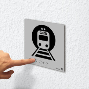 Ejemplo de colocación en pared de la placa