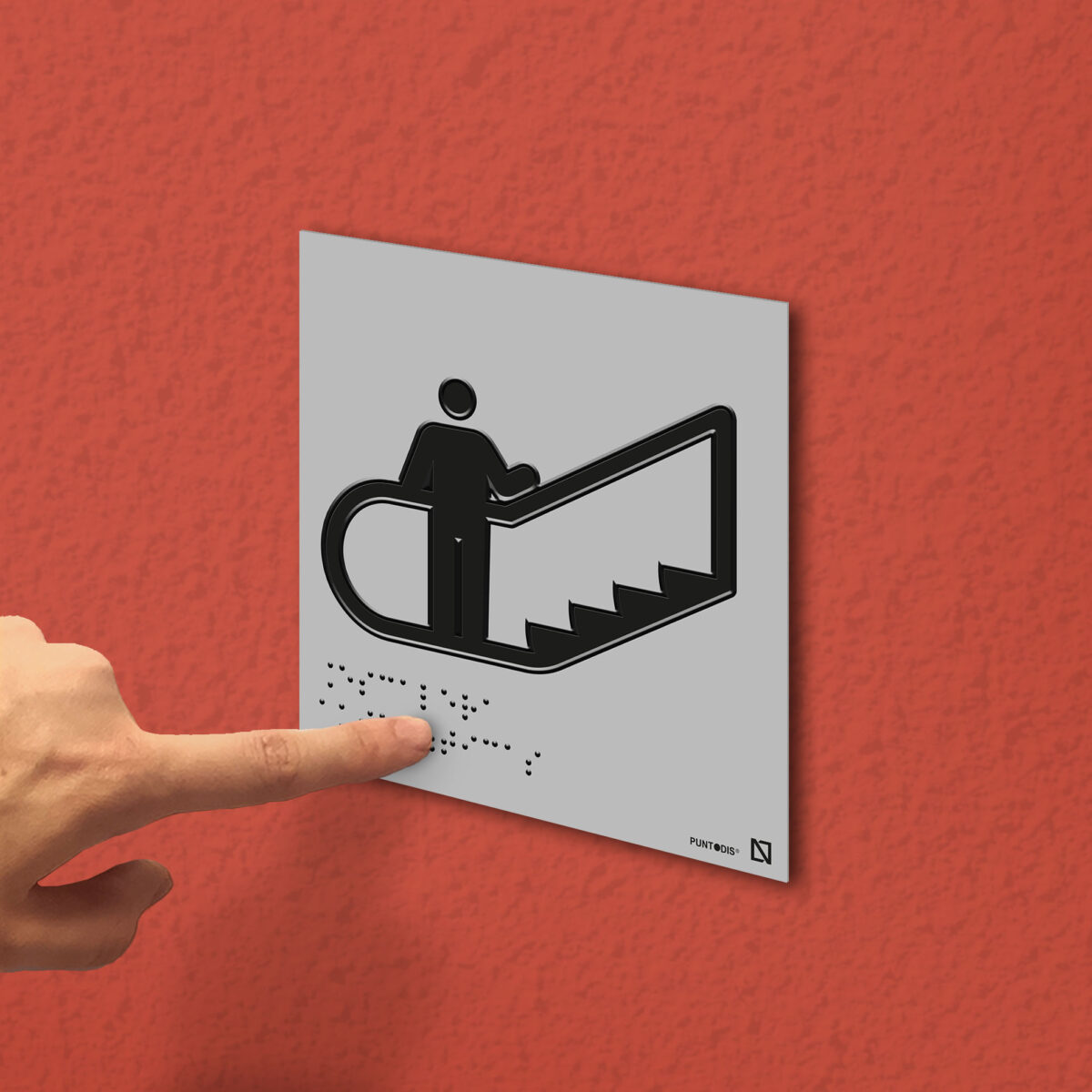 Ejemplo de colocación en pared de la placa
