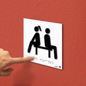 Ejemplo de colocación en pared de la placa