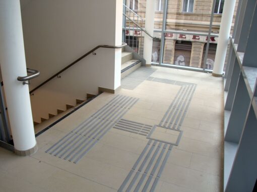encaminamiento en interior gris