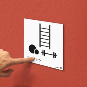 Ejemplo de colocación en pared de la placa