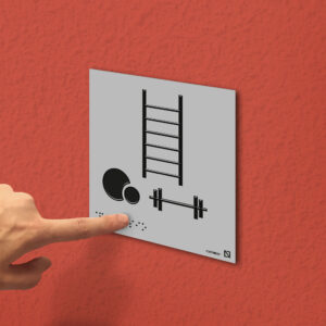 Ejemplo de colocación en pared de la placa