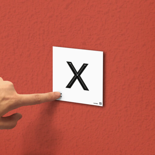 Placa letra X en braille y altorrelieve en aluminio