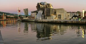 Vista panorámica del Museo Guggenheim Bilbao