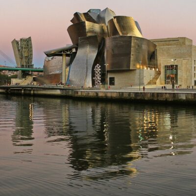 Vista panorámica del Museo Guggenheim Bilbao