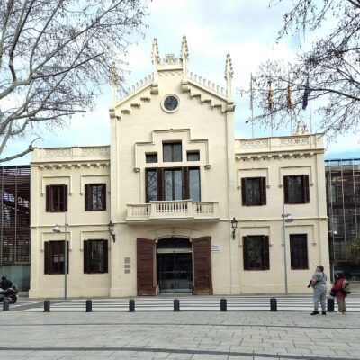 Fachada del ayuntamiento del Prat
